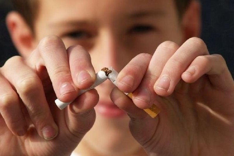 В России могут ввести штрафы и аресты для родителей курящих детей