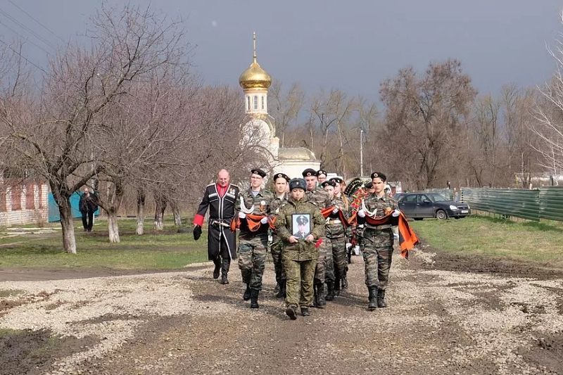 В Павловском районе простились с погибшим на Украине рядовым  
