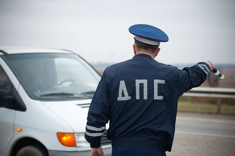 Нарушителя на зерновозе оштрафовали на тысячу рублей за ДТП с двумя автомобилями