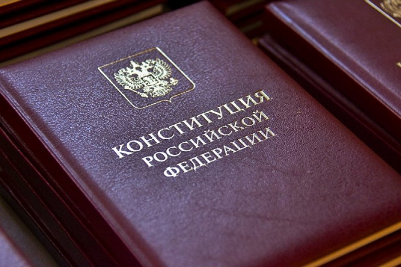 Президент России одобрил идею закрепить в Конституции доступность медпомощи