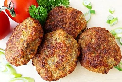 Это самые вкусные и нежные рыбные котлеты и при этом совершенно не пахнут рыбой: рецепт, который стоит запомнить