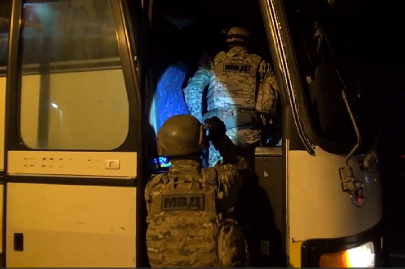 В Краснодарском крае задержали автобус с 22 гастарбайтерами