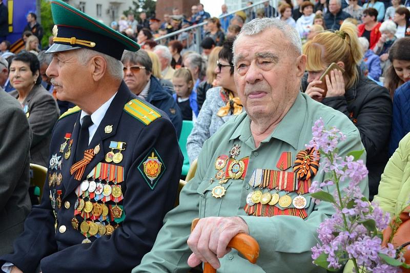 Зрителями парада Победы в городе-герое 9 мая стали более 50 тысяч человек.