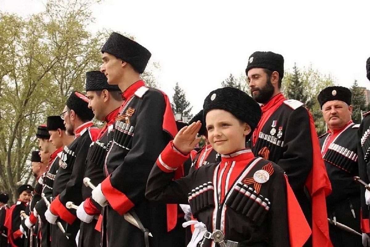 Губернатор Вениамин Кондратьев поздравил жителей региона с Днем кубанского казачества