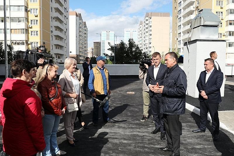 Губернатор Кубани Вениамин Кондратьев встретился с дольщиками проблемных ЖК «Парусная регата» и «Иван-да-Марья» в Краснодаре