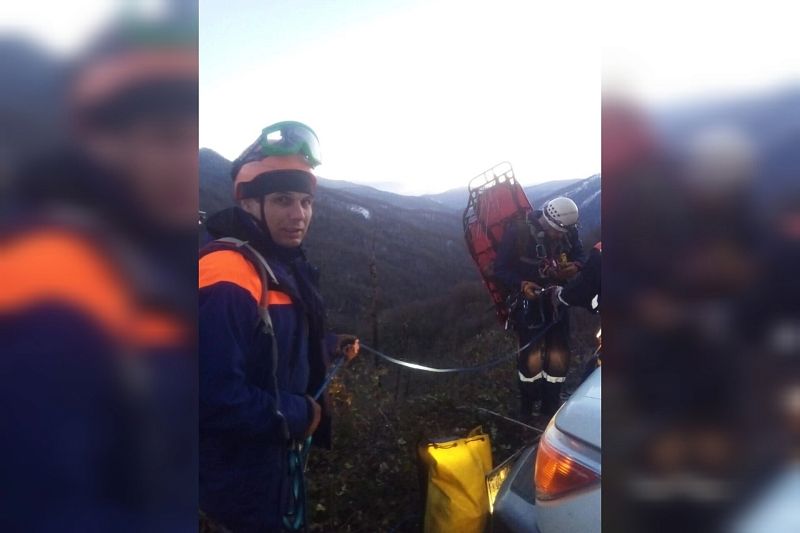 В Сочи мужчина сорвался в 150-метровый обрыв во время отдыха в горах