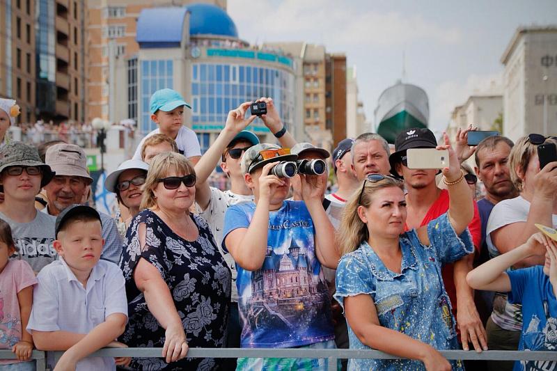Морской парад в Новороссийской бухте.