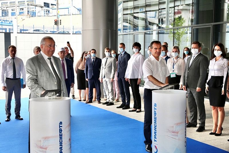 Глава Кубани и президент ПАО «Транснефть» приняли участие в мероприятиях к юбилею нефтетранспортной компании в Новороссийске