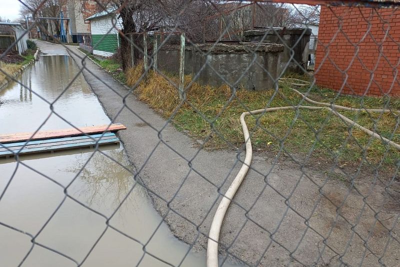 В Славянском районе подтопило 20 дворов