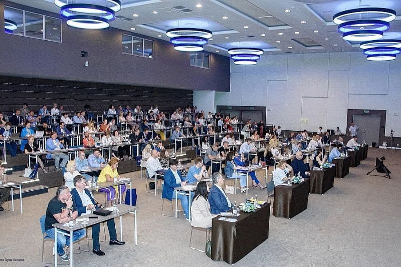 Ежегодная конференция Российской академии радио открылась в Сочи 