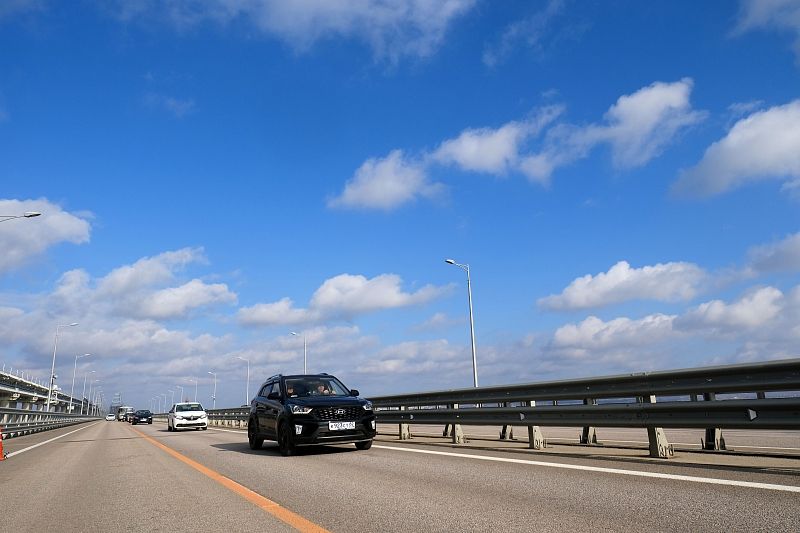 Крымский мост вновь закрыли для проезда автомобилей