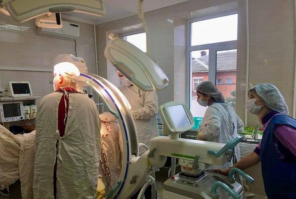 Специалисты Крымской районной больницы с начала года провели на новом оборудовании более 40 операций
