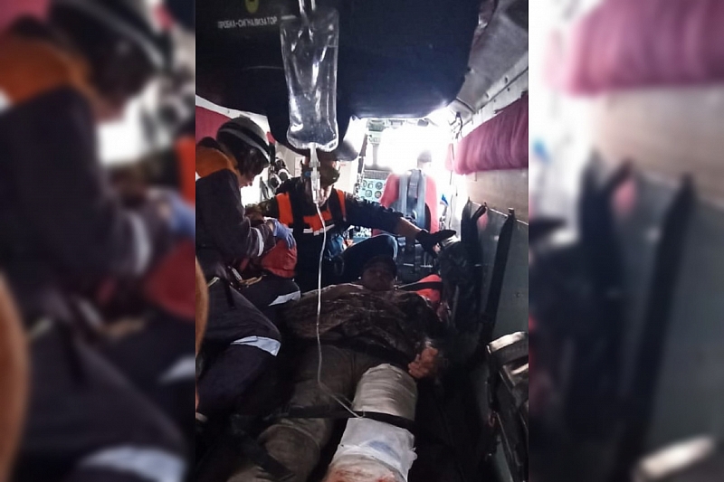 В Адыгее спасатели на вертолете эвакуировали туриста, которого лягнула лошадь и сломала ему ногу