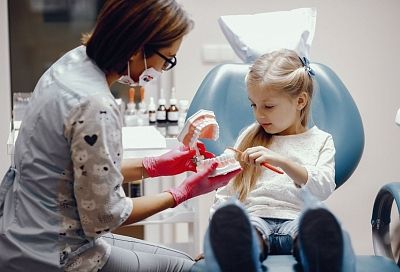 К стоматологу без слез: как правильно подготовить ребенка к лечению зубов