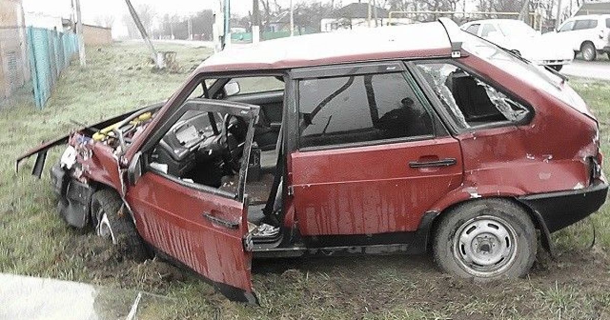 Ваз 2109 битая. Аварии с ВАЗ 2109 Вишневая. Разбитая ВАЗ 2109 Вишневая. ВАЗ 2109 Вишневая убитая