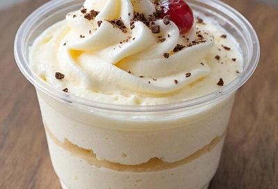 Кремовый десерт в стаканчиках за 2 минуты: 4 ингредиента, миксер и безграничные возможности