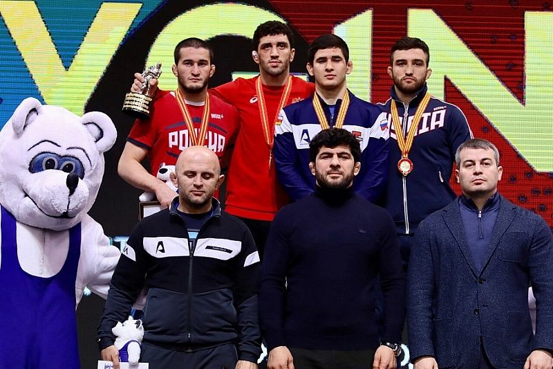 Спортсмены из Краснодарского края стали серебряными призерами международных соревнований по борьбе
