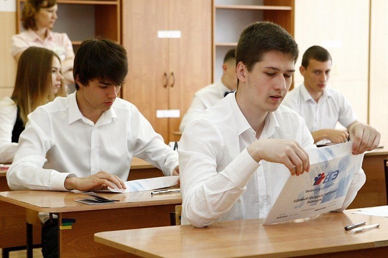 В Краснодарском крае более 8 тысяч выпускников сдадут ЕГЭ по биологии и иностранным языкам 