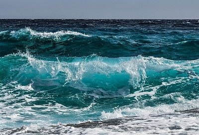 Тягун и шестиметровые волны: на Туапсе обрушится непогода