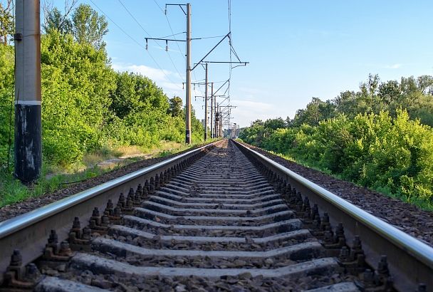 В Крыму планировавший теракт на железной дороге подорвался на СВУ