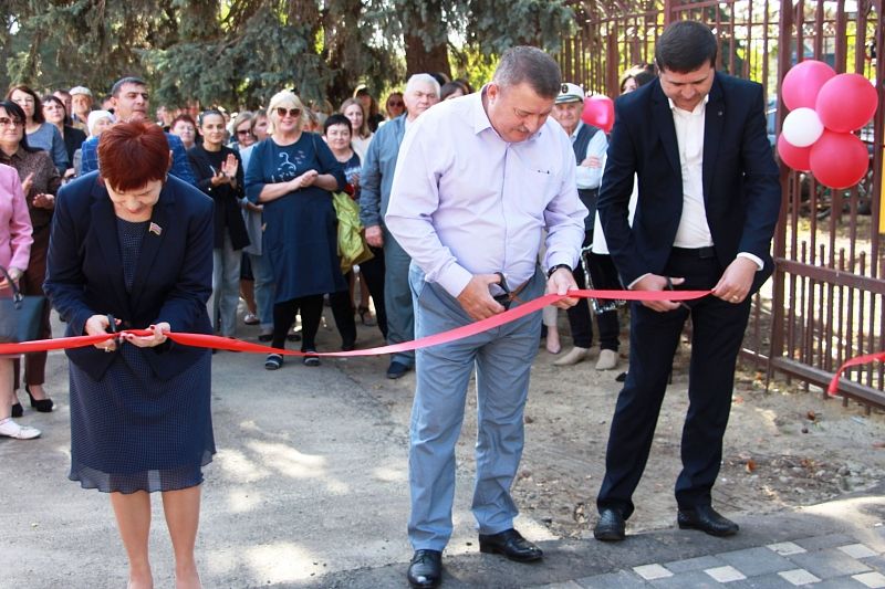 В Тбилисском районе после реконструкции открыли парк им. Ивана Семыкина