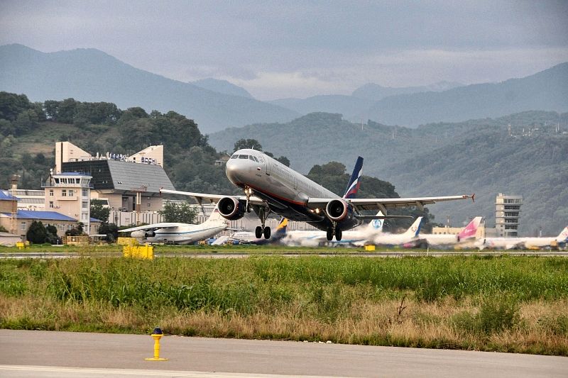 Авиакомпаниям разрешили выполнять 15 «коротких» рейсов в час в Сочи и Турцию