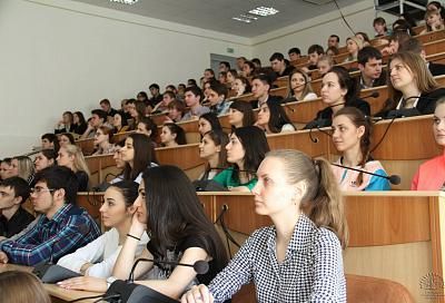 Парламентарии Краснодарского края предложили получать среднее образование на базе вузов