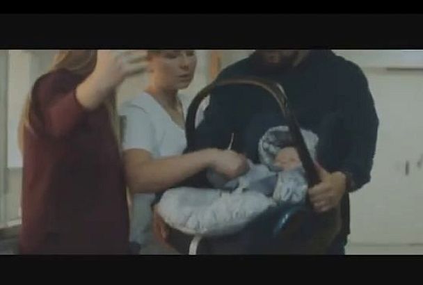 Новороссийские госавтоинспекторы экстренно доставили в больницу ребенка с гвоздем в ноге