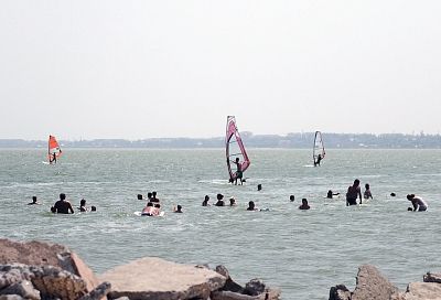 Близко к рекорду: вода в Азовском море на Кубани прогрелась до +30