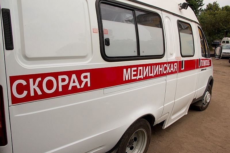 Автомобиль скорой помощи и иномарка столкнулись в Краснодаре 