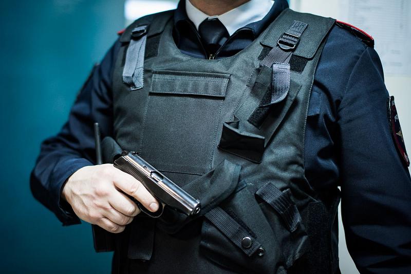Грабитель в маске и с пистолетом напал на продуктовый магазин в Краснодарском крае
