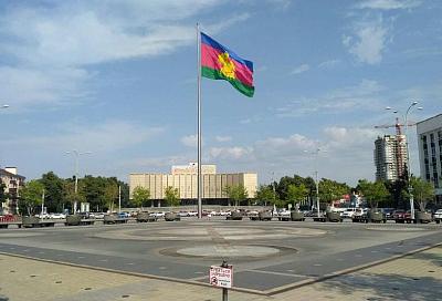 В Краснодаре начали ремонтировать фонтан на Театральной площади