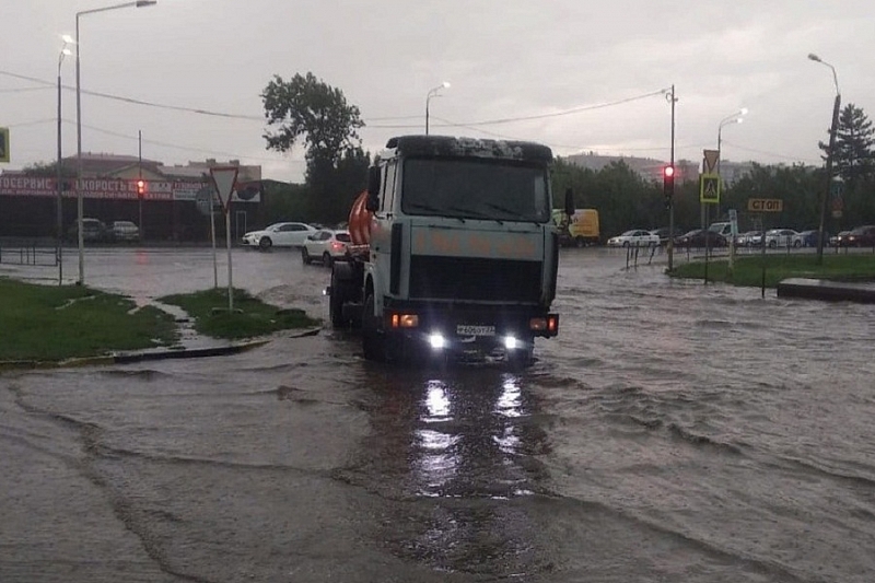 На краснодарских улицах дежурит спецтехника