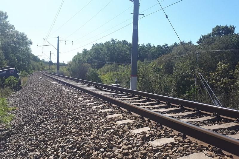 В Краснодарском крае возбудили дело в отношении мужчины, 4-летний внук которого погиб под колесами поезда