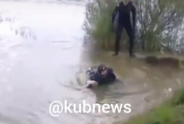 В Краснодарском крае брат с сестрой пошли на рыбалку и утонули
