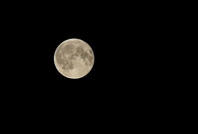 В ночь на 18 января жители Краснодарского края увидят сближение Луны и звезды Альдебаран