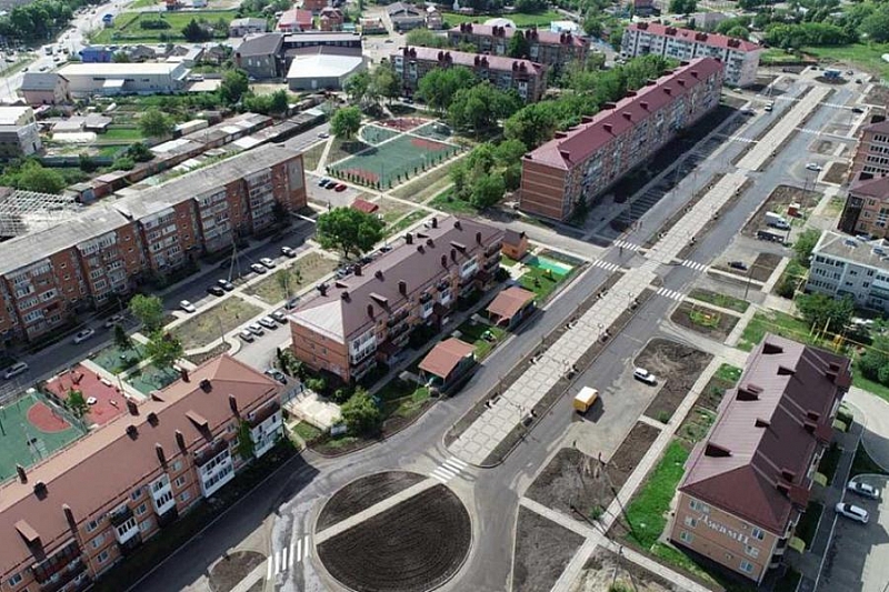В Курганинске в рамках нацпроекта завершены работы по благоустройству спального района