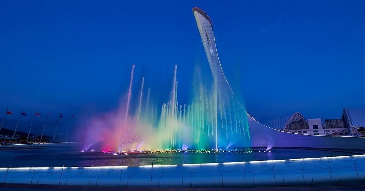 Олимпийский парк часы. Олимпийский фонтан Сочи. Фонтан Сочи Олимпийский парк Сириус. Поющие фонтаны в Адлере Сочи парк. Сочи Поющие фонтаны 2022 год лето.