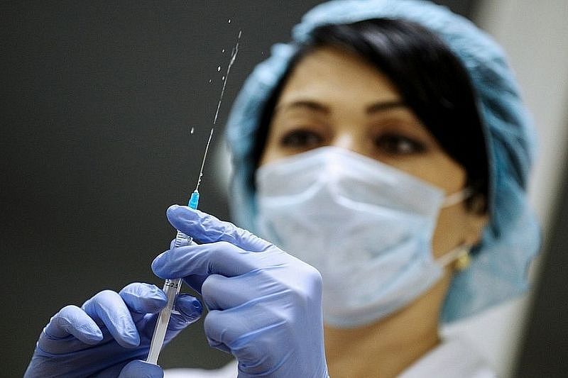 Более трети россиян готовы сделать прививку от коронавируса