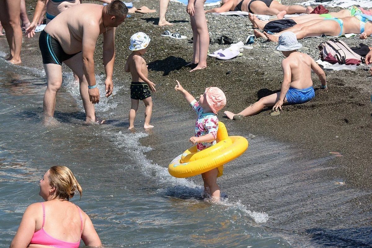 На каких курортах Краснодарского края вода в море все еще комфортна для купания