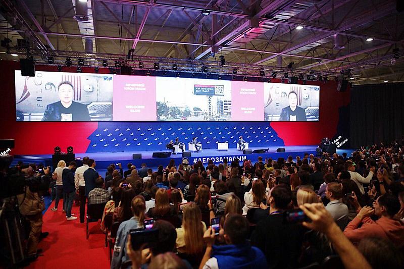 В бизнес-форуме «Дело за малым!» в Краснодаре приняли участие 25 тысяч человек