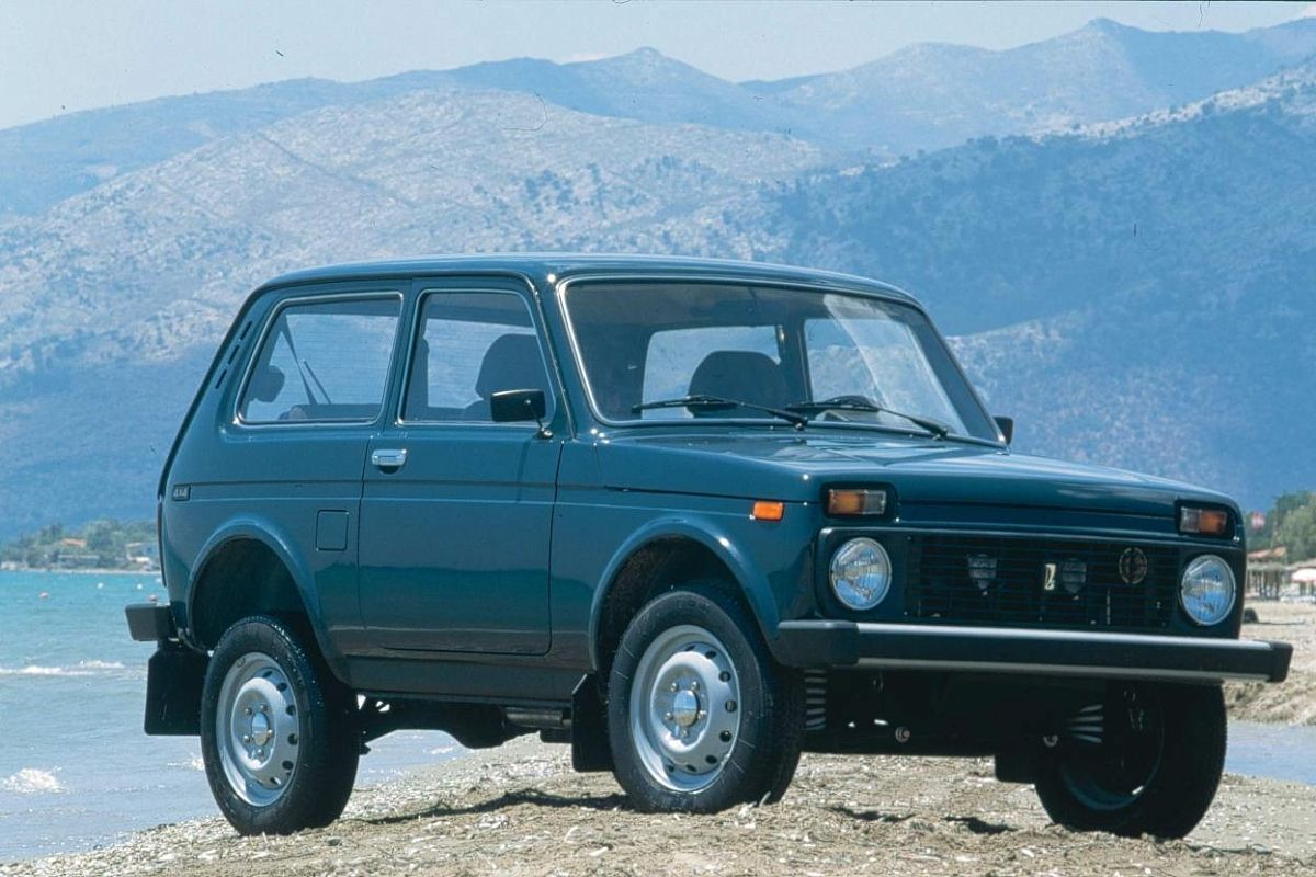 LADA 2121 лидирует по продажам среди кроссоверов и внедорожников с пробегом в России