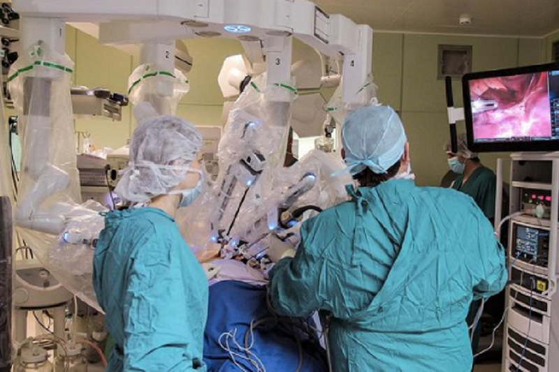 Робот-хирург-онколог: вторая хирургическая система Da Vinci за 300 млн рублей поступила в краевую больницу №1
