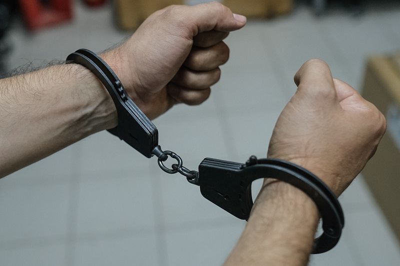 ФСБ и полиция задержали молодого человека с полкило наркотиков. Ему грозит пожизненный срок