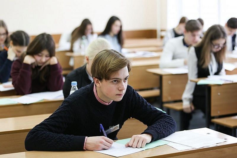 Названы самые распространенные заболевания у российских школьников 