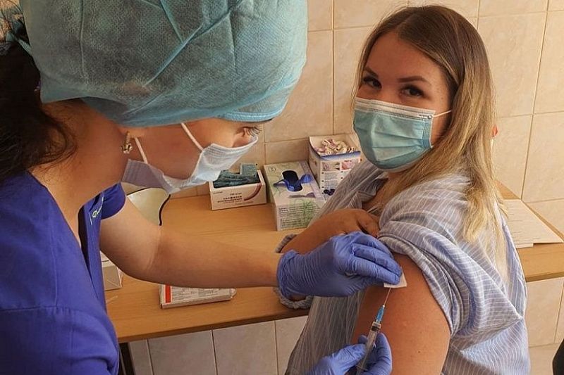 Более 300 тыс. жителей Краснодарского края привились от гриппа
