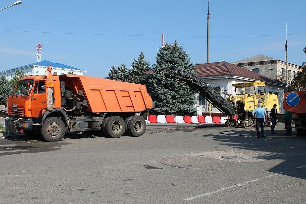 Ремонт улицы Красной стартовал в станице Брюховецкой 