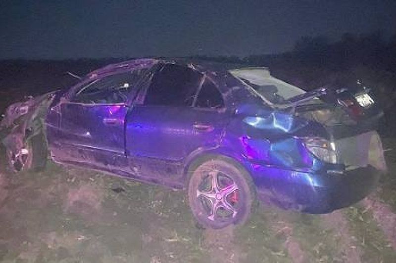 На Кубани погиб 19-летний водитель опрокинувшегося Nissan