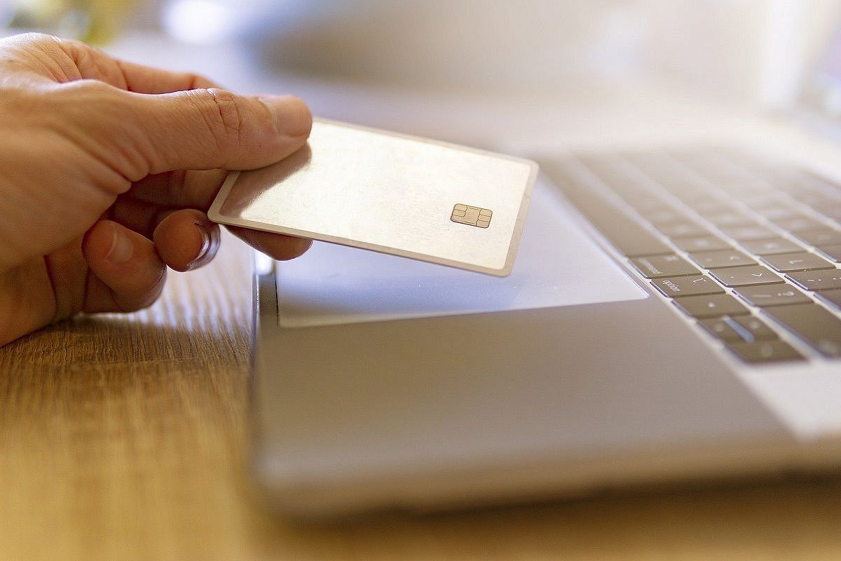 Звонили два месяца с 50 номеров. Жительница Кубани перевела мошенникам более 1,9 млн рублей