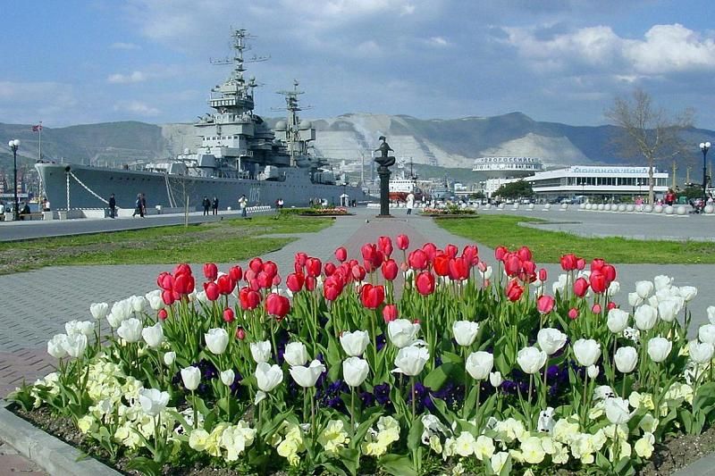 Ейск и Новороссийск вошли в пятерку популярных бюджетных курортов России для отдыха на майские праздники